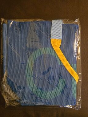 Mońet Mesh Curve Carry Bag with Yellow Accent